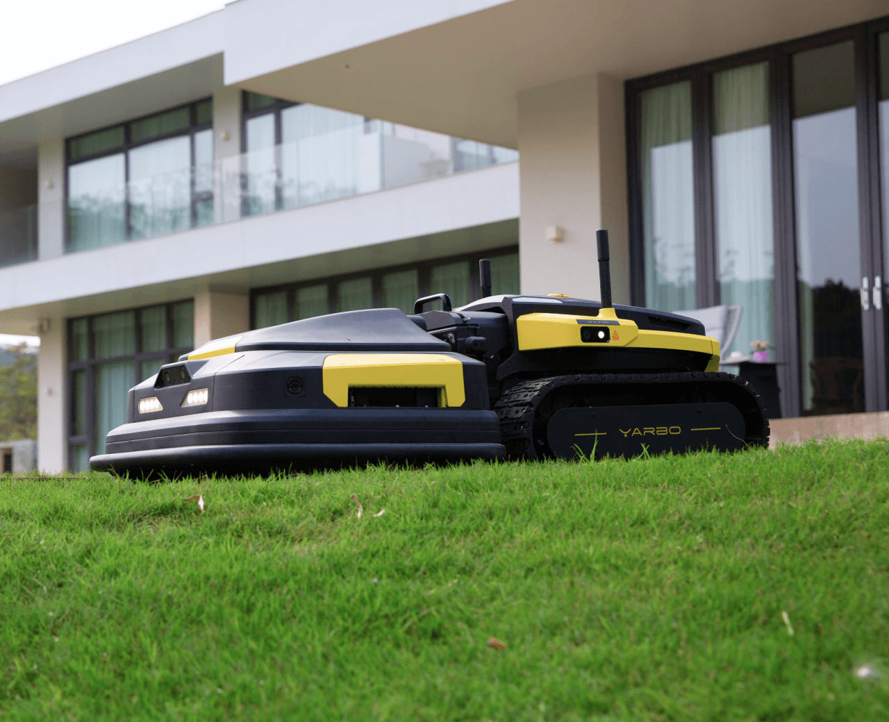 Robotic lawn mower Yarbo on the lawn